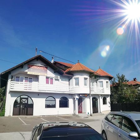 Hotel Prenociste Samir Gradacac Exterior foto